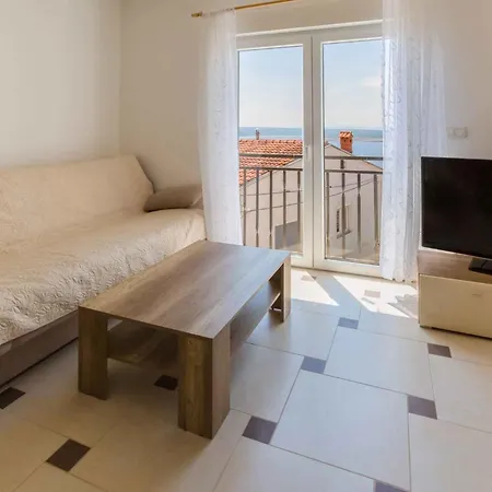 One-bedroom Near Sea 9 Crikvenica