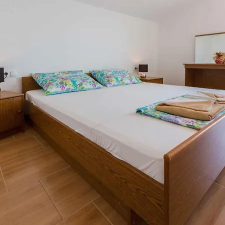 Apartman One-bedroom Near Sea 9