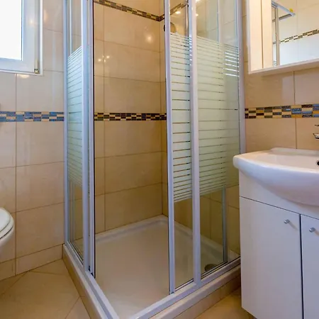 One-bedroom Near Sea 9 *