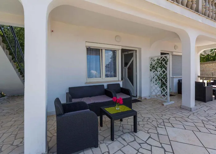 Apartman One-bedroom Near Sea 9 *