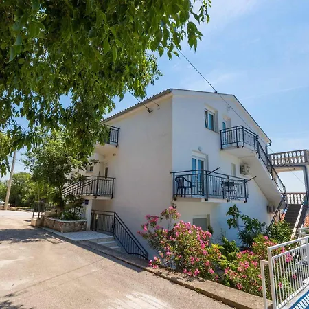 One-bedroom Crikvenica Near Sea 9 * Klanfari